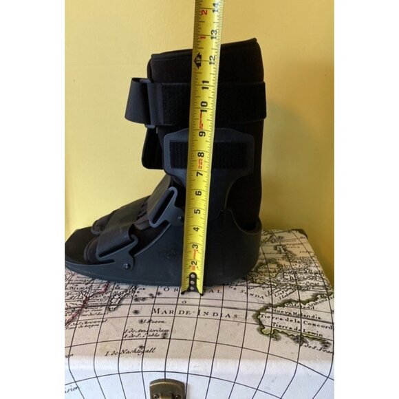 Inflatable High Walking Boot sz L - Picture 6 of 6